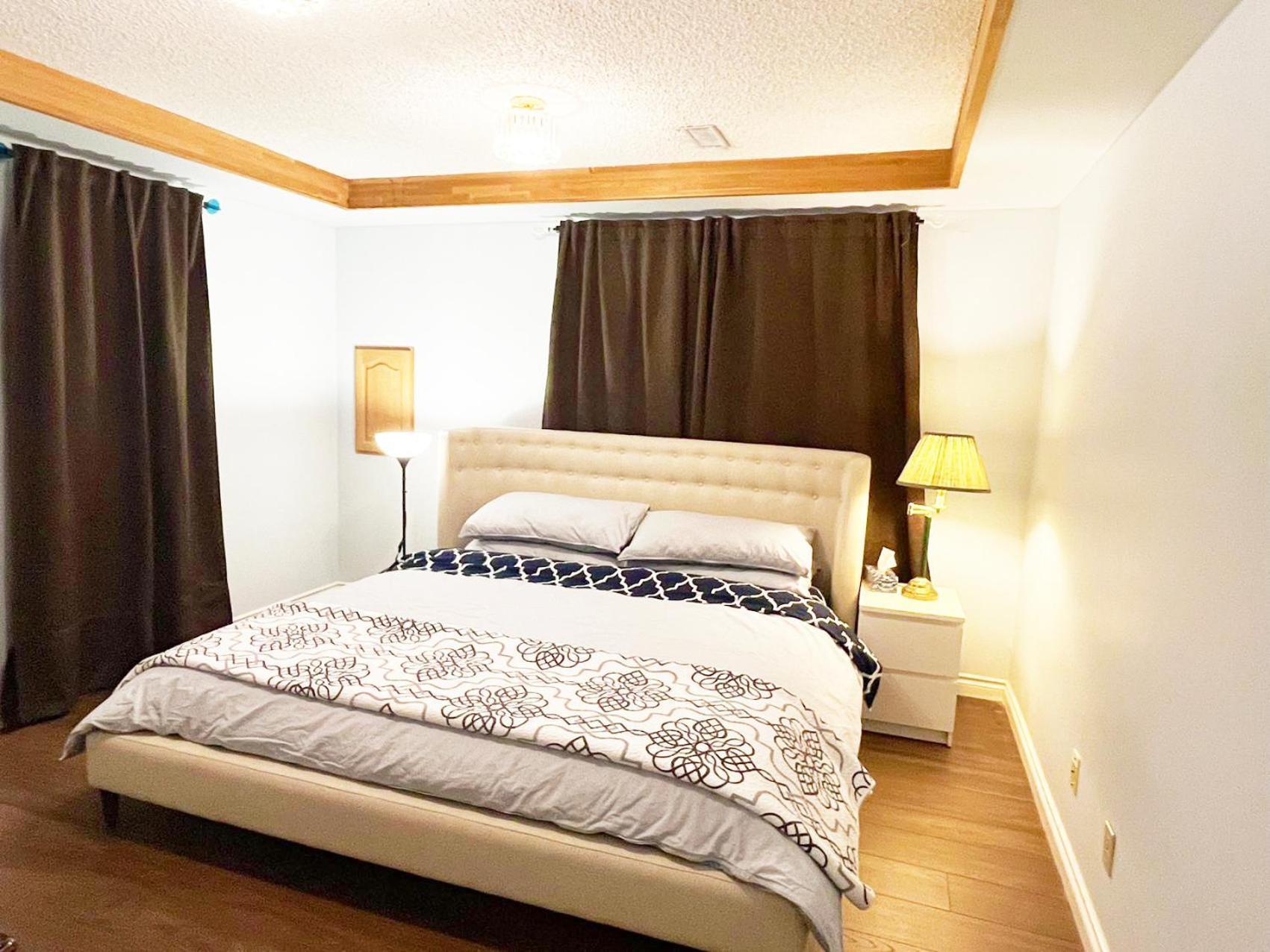 Private Suite With Private Entrance King Bed Richmond Exteriér fotografie