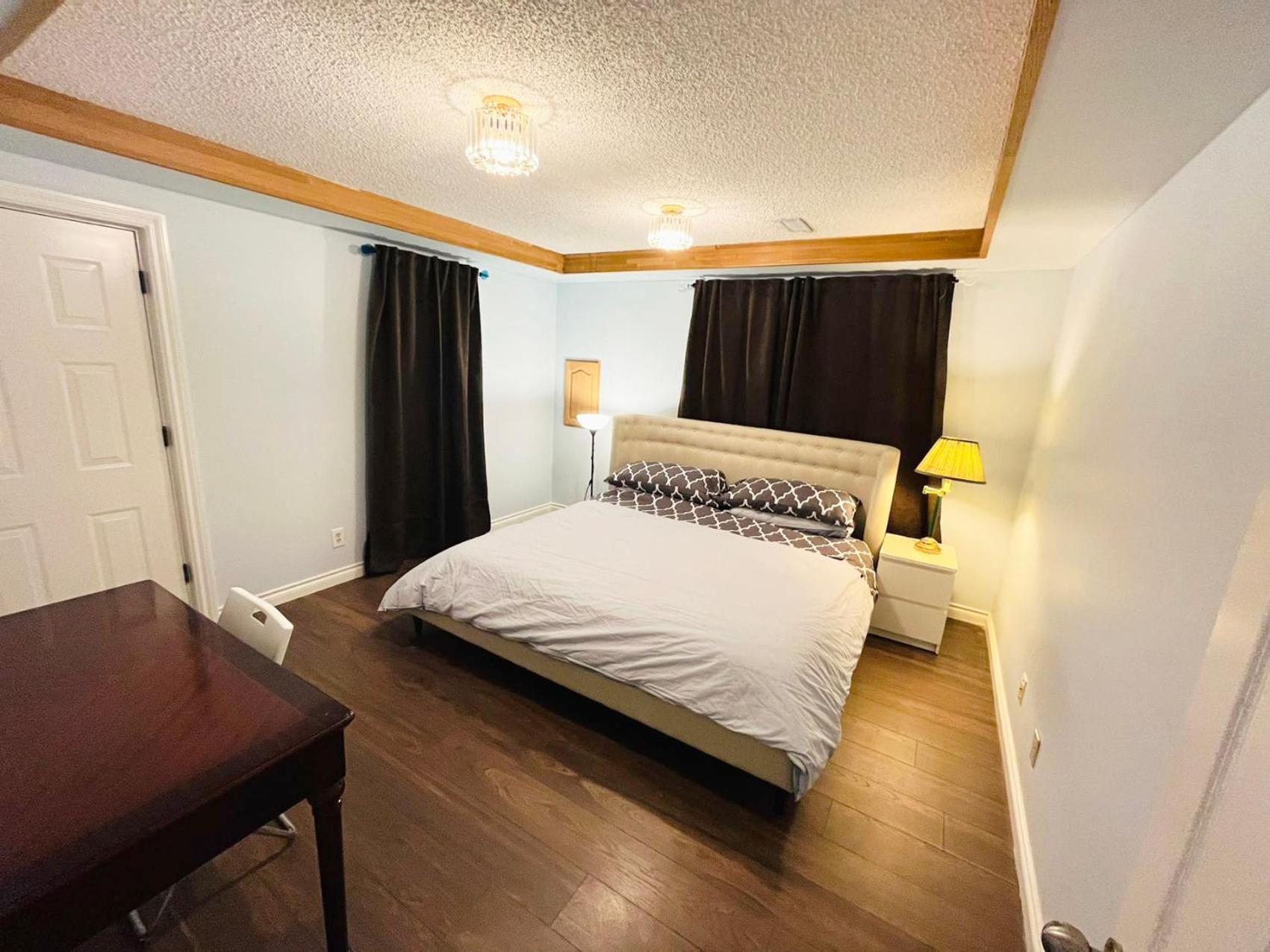Private Suite With Private Entrance King Bed Richmond Exteriér fotografie