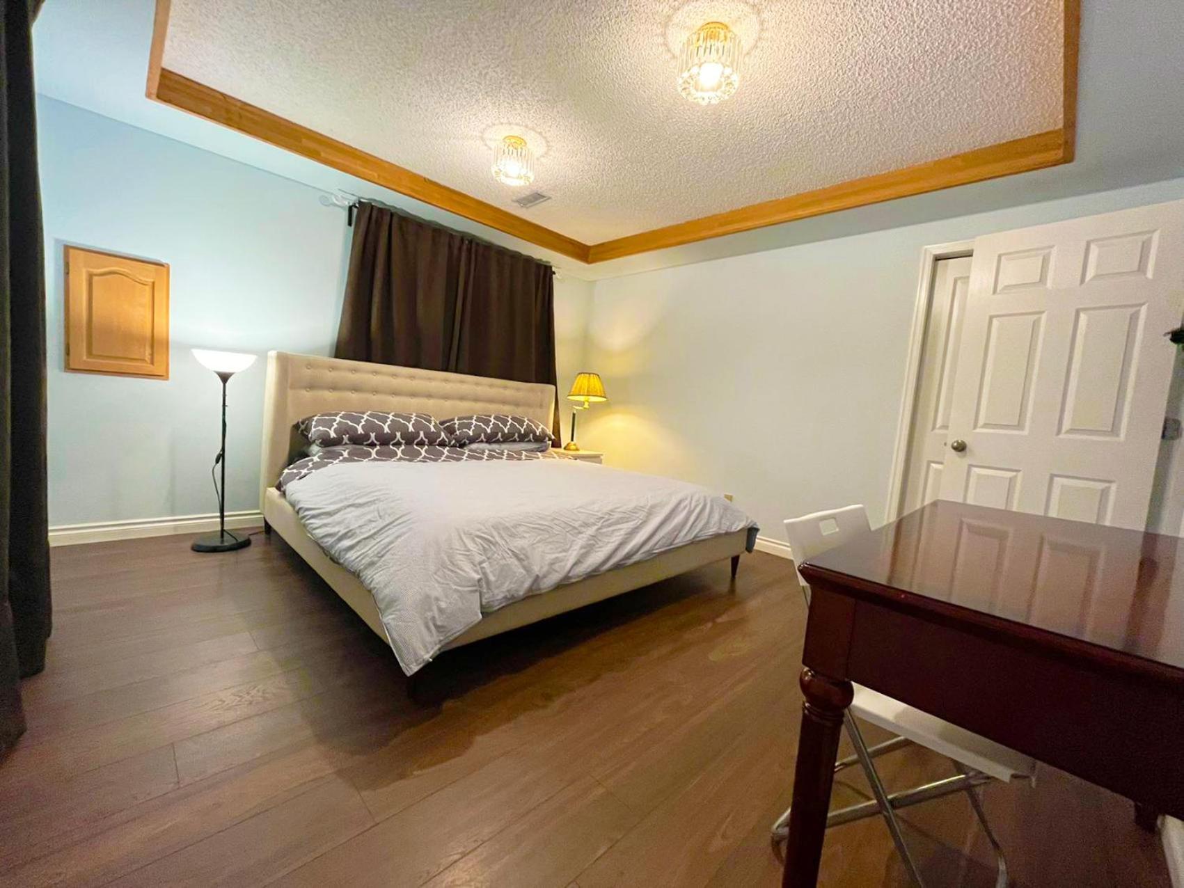 Private Suite With Private Entrance King Bed Richmond Exteriér fotografie